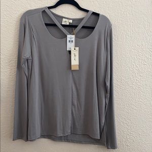 Long sleeve grey top